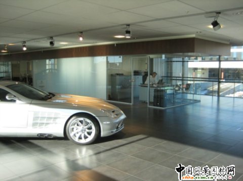 挪威奧斯陸奔馳汽車4S店室內(nèi)和建筑欣賞