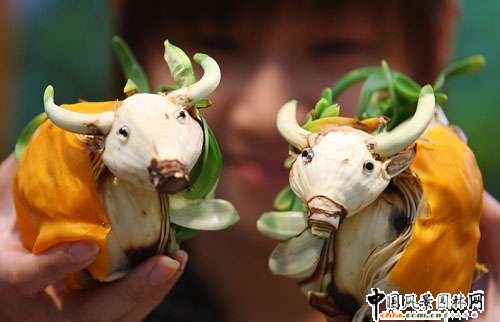 臺北：技藝高超的水仙雕刻(圖)