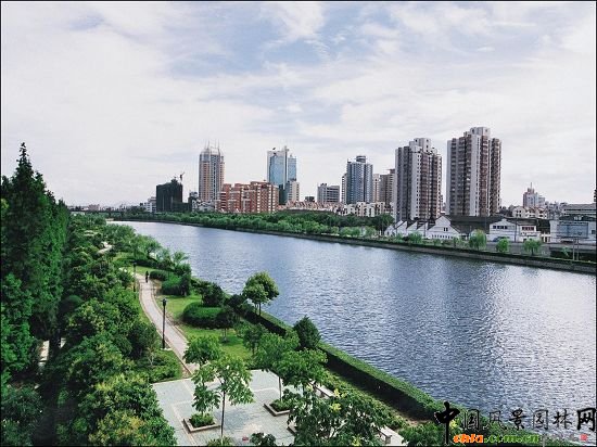 貼沙河綠帶