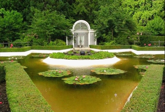 西班牙園林的風(fēng)格特點