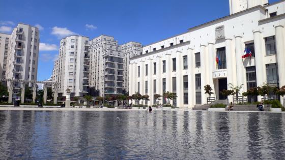 法國(guó)維勒班LazareGoujon廣場(chǎng)