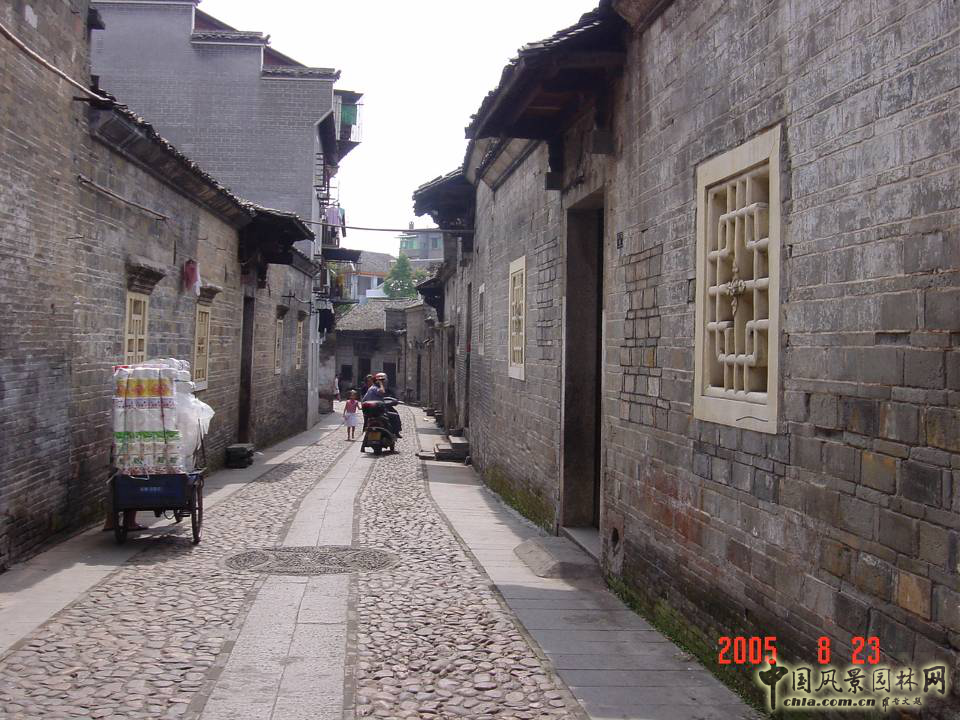 張敏：中國傳統(tǒng)城市的山水環(huán)境及其詩歌意境