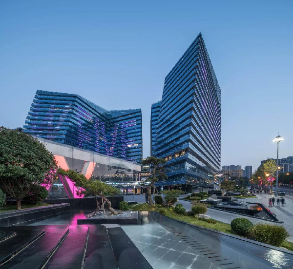 DELD當(dāng)代景觀丨萬眾國際廣場W hotel